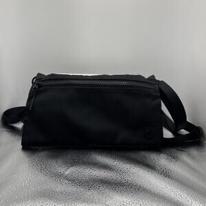 Lululemon Stow and Flow Mat Strap Bag Black Crossbody Yoga Gym